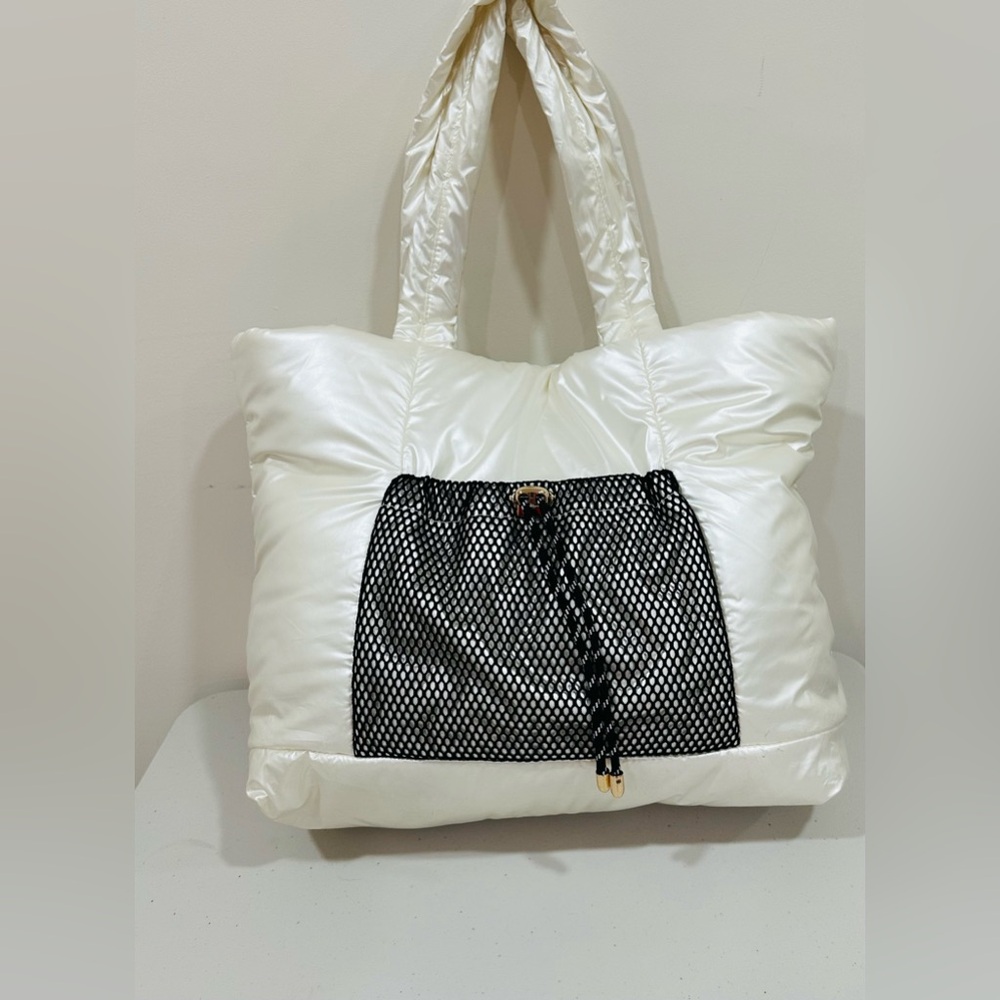 Women's Quilted Puffer Tote Bag Purse‎ White/Black Lightweight Travel Insulated